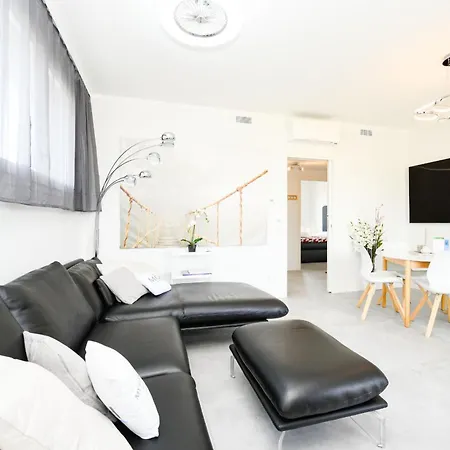 Katya Penthouse - Mgh G2 26 Desenzano del Garda